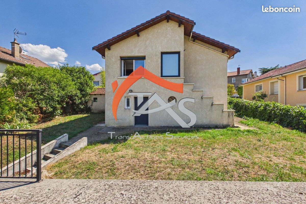Maison 6 pièces 148 m² · à Saint-Chamond · 148 m² · 279 000 €