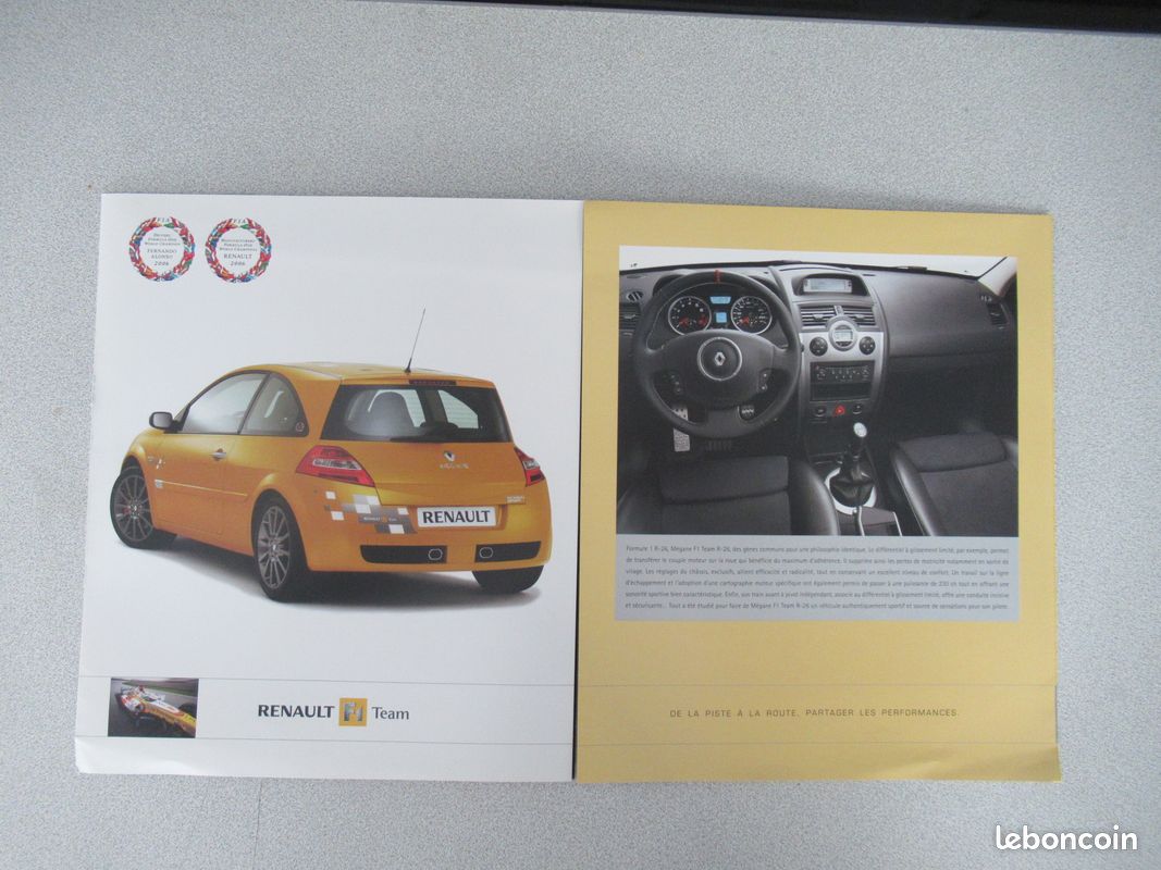 Lot de 3 catalogues dépliants Megane 2 RS F1 Team (image 6)