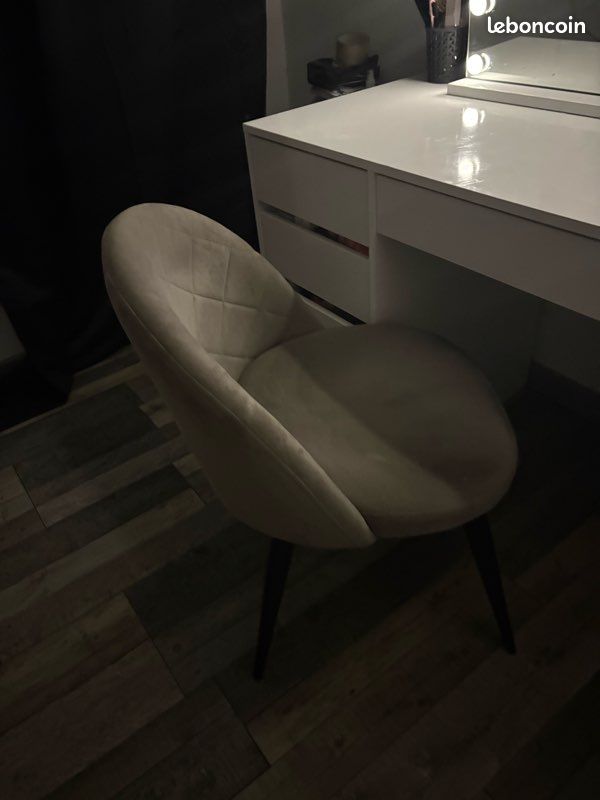 Chaise (image 1)