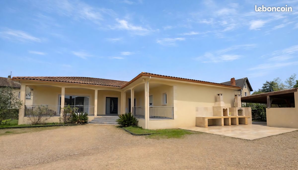 Maison 5 pièces 187 m² · à Terrasson-Lavilledieu · 187 m² · 359 000 €