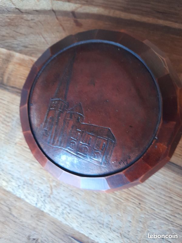 Coffret à bijoux en bois et cuir (image 1)