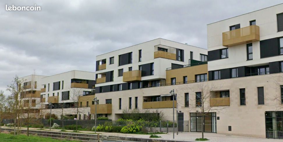 Appartement 2 pièces 49 m² · à Saint-Cyr-l'École · 49 m² · 903 €/mois
