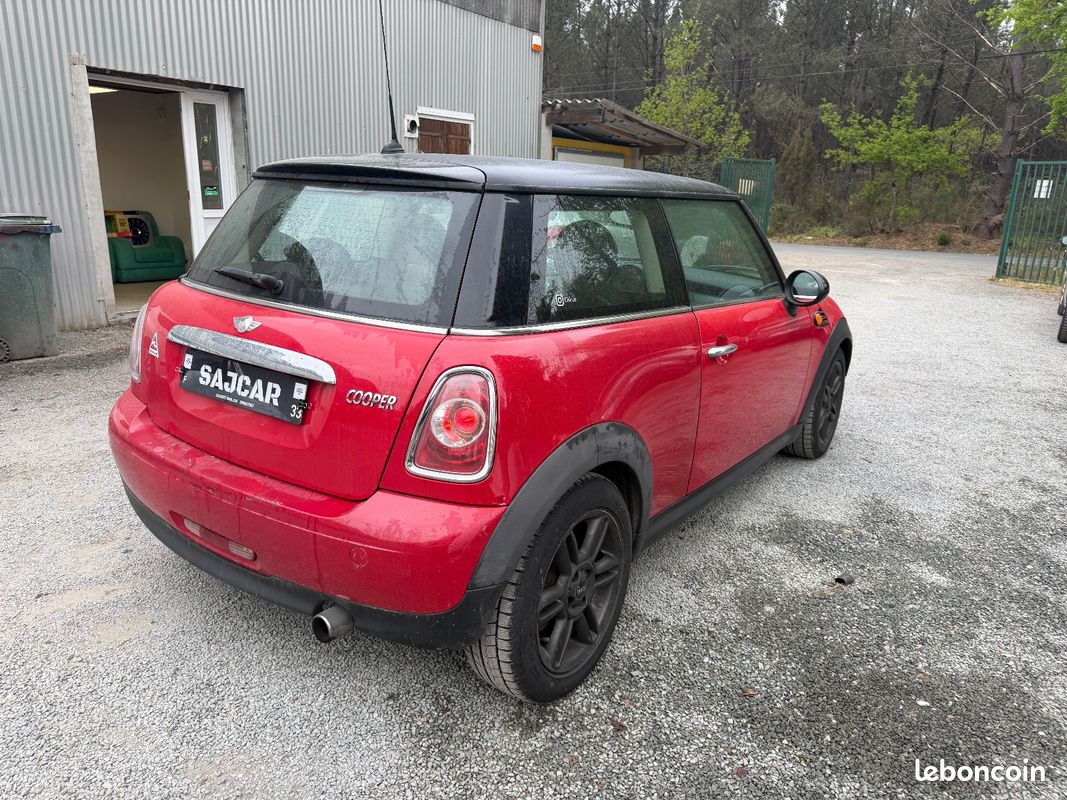 MINI HATCH R56 1.6i - 122 Cooper (image 4)