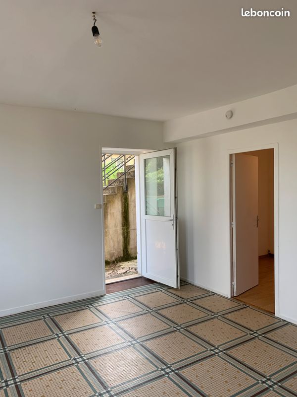 Appartement 2 pièces 35 m² · à La Charité-sur-Loire · 34,5 m² · 310 €/mois