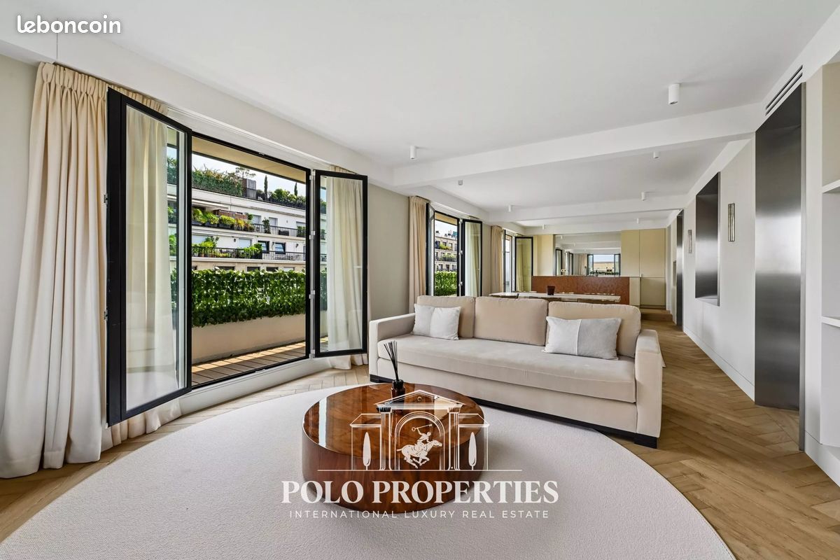Appartement 4 pièces 122 m² · à Paris · 122 m² · 10 000 €