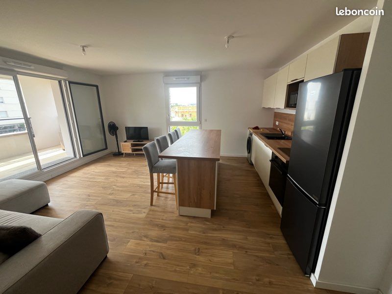 Appartement 3 pièces 70 m² · à Amiens · 70 m² · 1 200 €