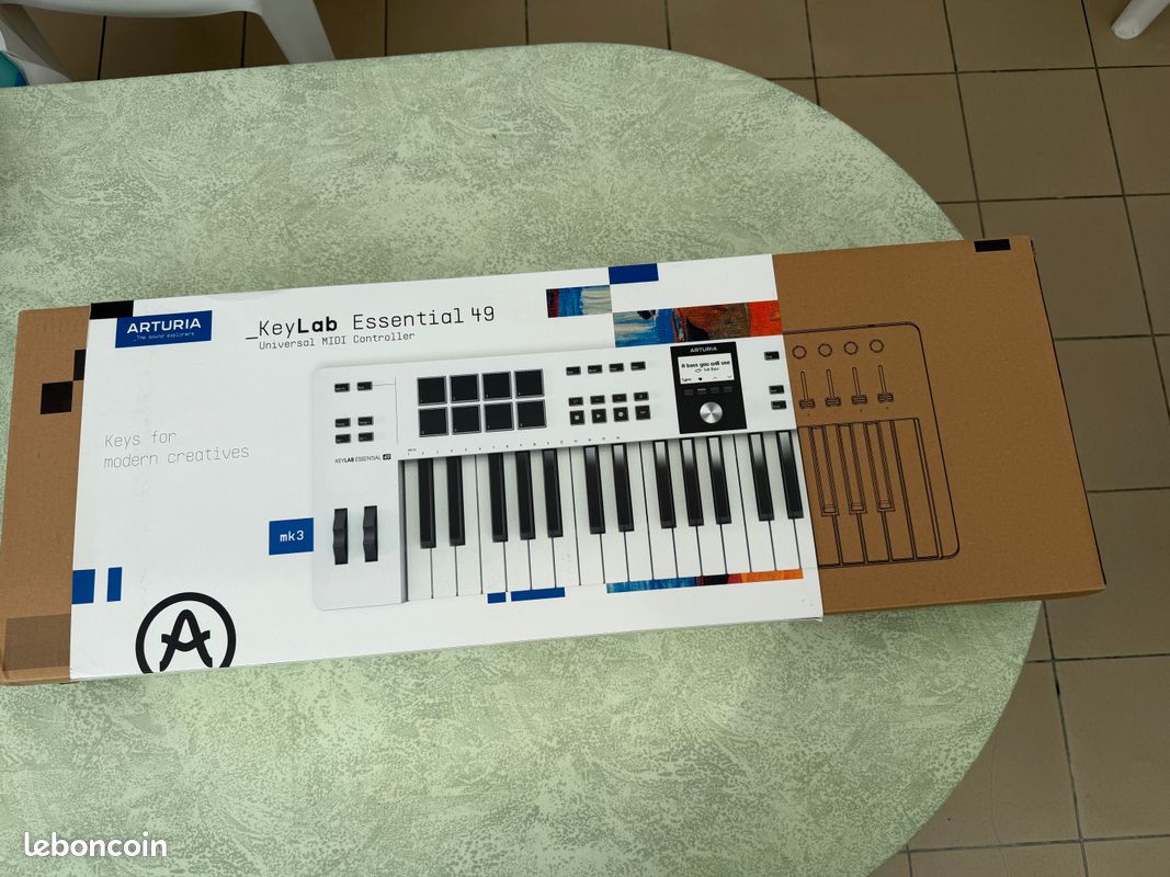 Arturia KeyLab Essential 49 MK3 White (image 1)