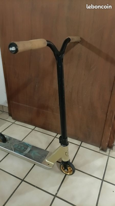 Trottinette freestyle Native Stem (image 2)