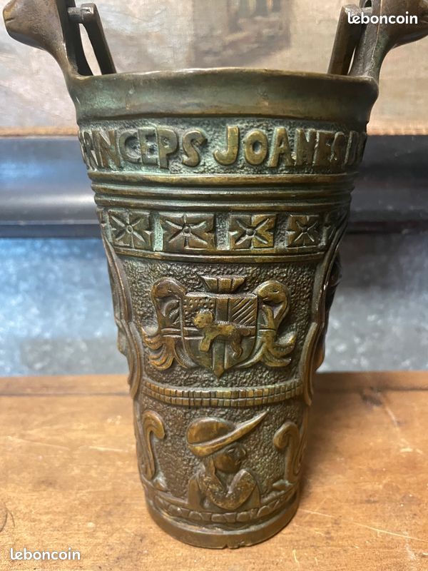 Ancien seau à eau bénite Catholique en bronze. XVIII / XIX ème (image 5)