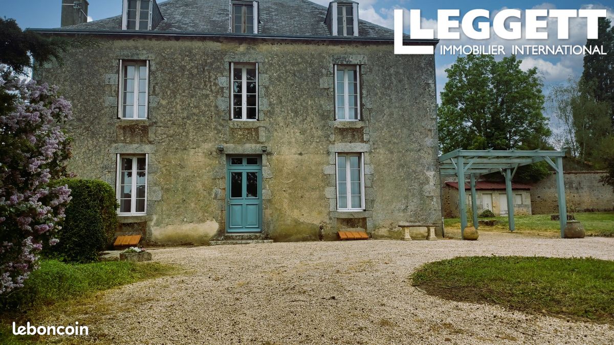 Maison 7 pièces 190 m² - Ménigoute 79340 (image principale 0)