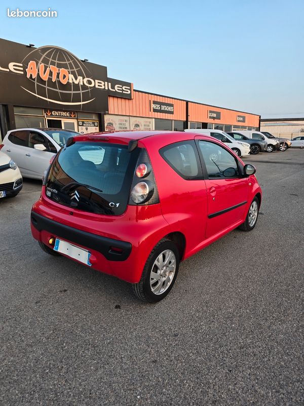 Citroën C1 1.0l 68ch airdream exclusive sensodrive boite automatique (image 4)