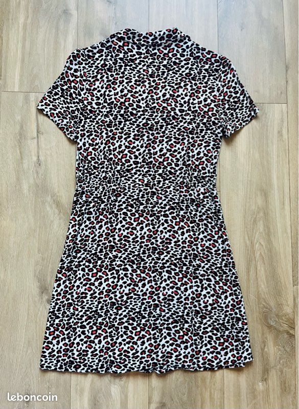 Robe léopard rouge et noir (image 8)