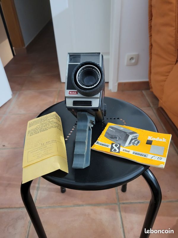Caméra Vintage Kodak Brownie 8mm Triple Objectifs Turret F/1.9 - USA