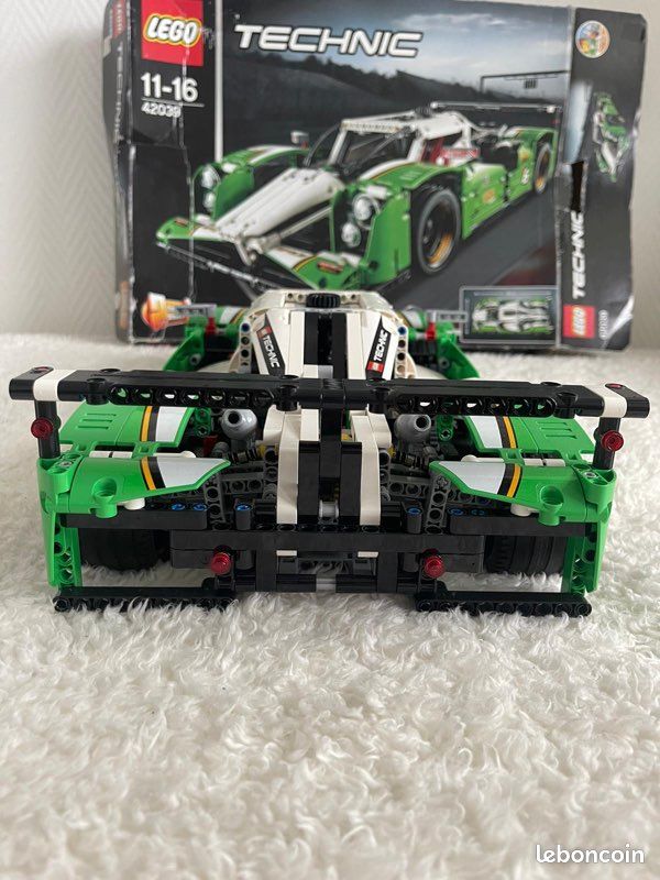 Voiture de course LEGO TECHNIC 24 h du mans 42039 (image 9)