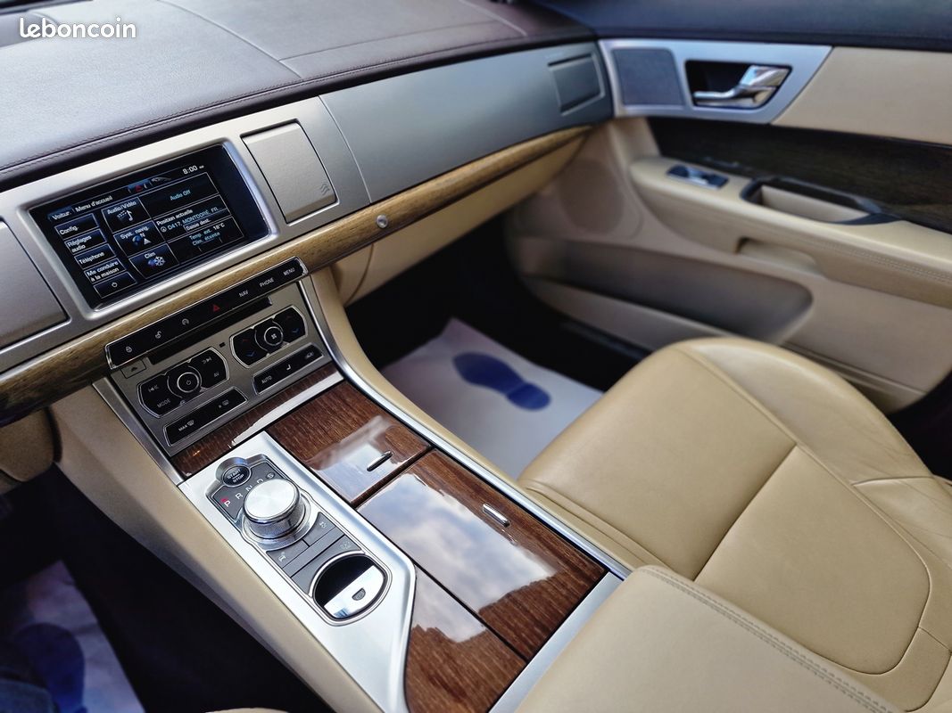 Jaguar XF 2.2 D 200CH LUXE PREMIUM (image 14)