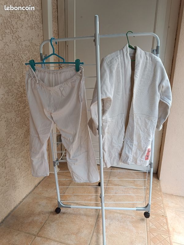 3 Kimono Judo et/ou Judo jujitsu + ceintures (image 1)