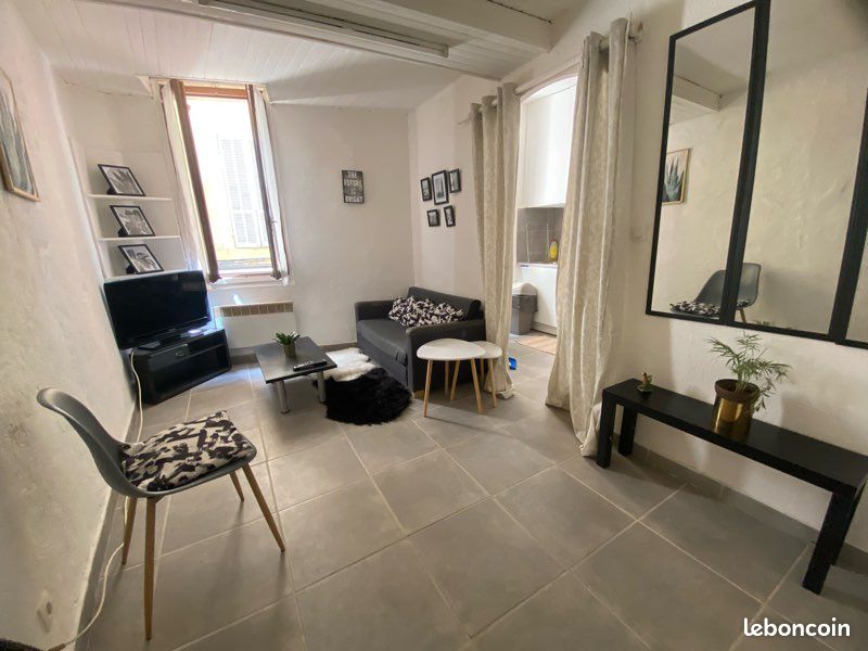 Appartement 3 pièces 35 m² · à Aix-en-Provence · 35 m² · 890 €