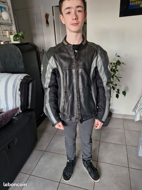 Blouson moto cuir STRADA Vêtements