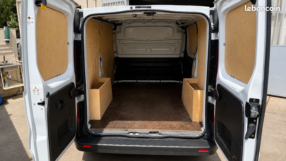 RENAULT Trafic Fg L1H1 2T8 2.0 Blue dCi 150ch Grand confort - TVA RECUPERABLE (image 6)