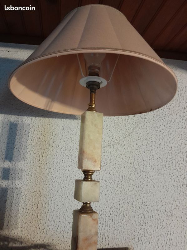 Lampe en marbre (image 2)