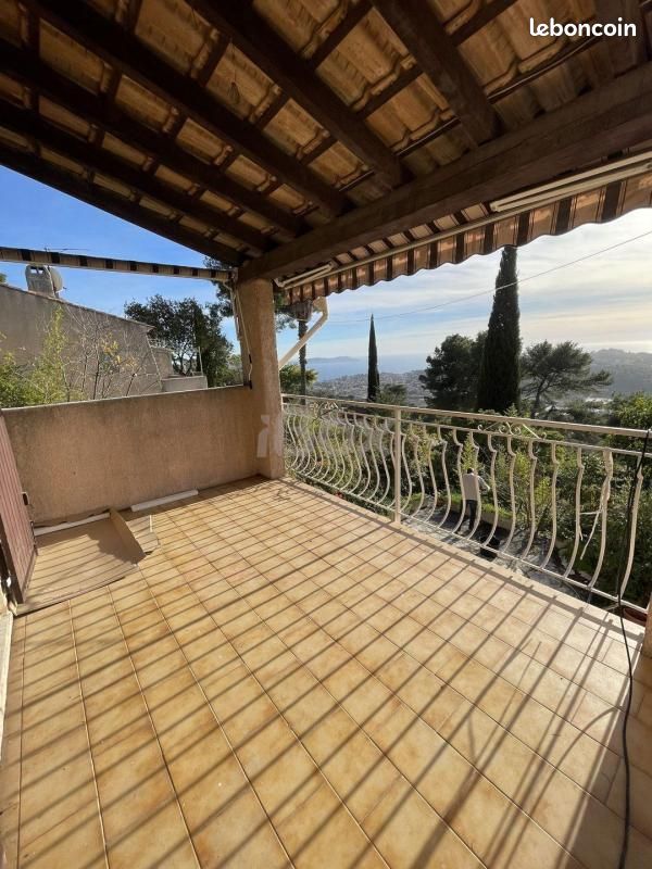 Appartement 3 pièces 77 m² · à Carqueiranne · 77 m² · 1 390 €/mois