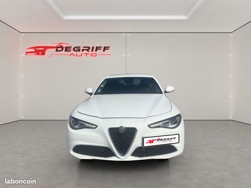 ALFA ROMEO GIULIA MY20 2.2 160 ch AT8 Super (image 7)