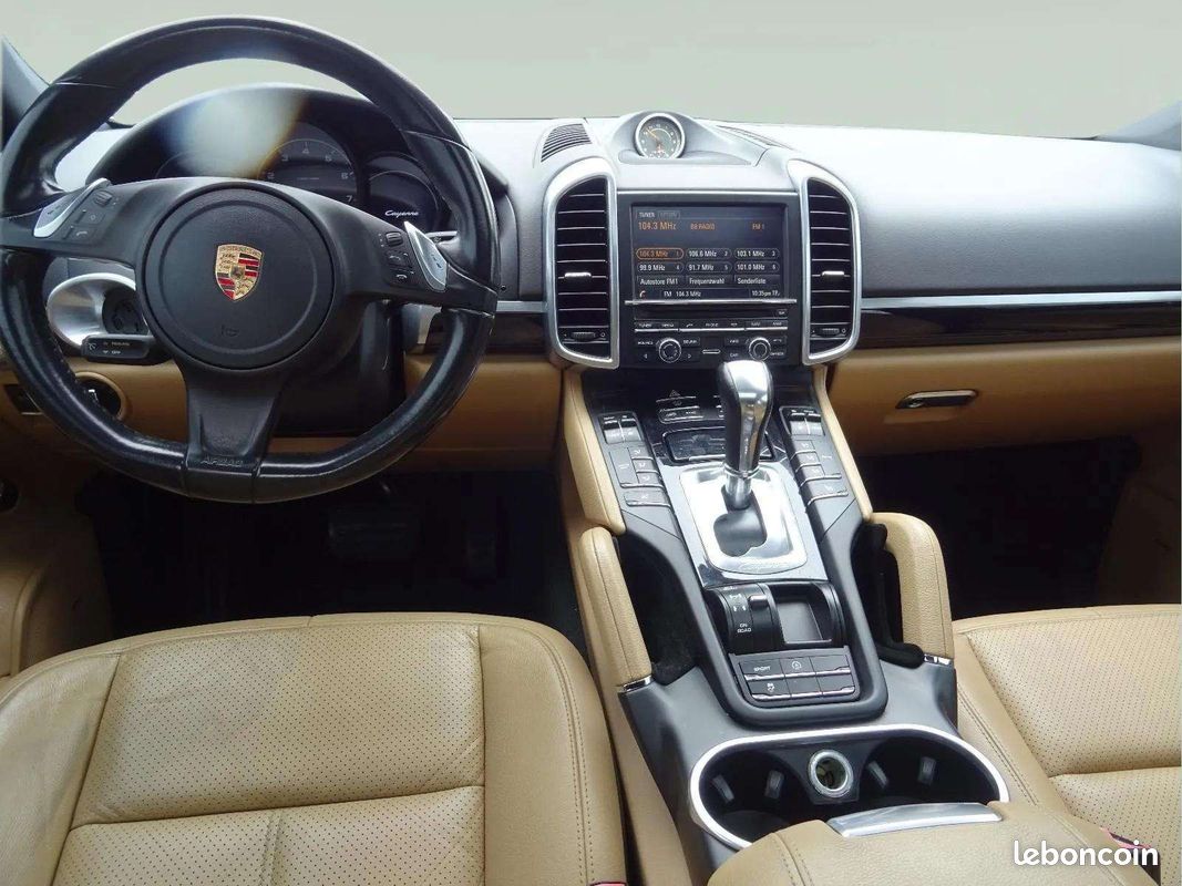 Porsche CAYENNE Platinum Edition 3.6 V6 300 ch * Toit Ouvrant * Bose * Caméra * Sièges Chauffants (image 8)
