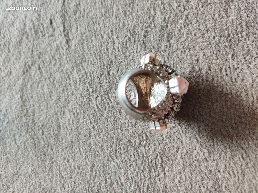 Bague fantaisie marque On aura tout vu (image 3)