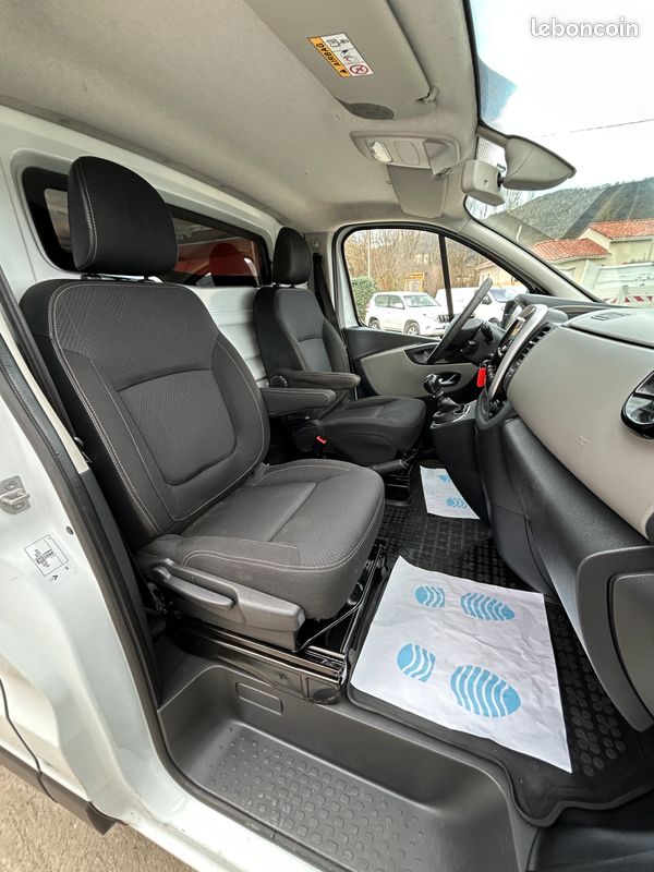 12070 HT – TRAFIC 2 places L1H1 1.6 DCi 125 GRAND CONFORT (image 11)