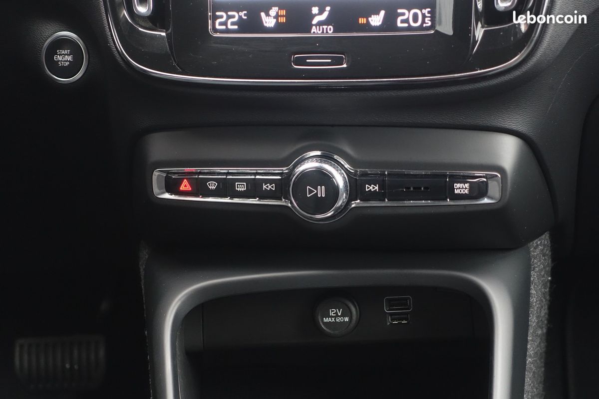 XC40 T4 Hybride Rechargeable Geartronic Inscription 211ch Cuir chauffant/Gps Europe/Caméra de recul/Carplay/Accès confort/Attelage/1*Main/Garantie 12 mois (image 9)