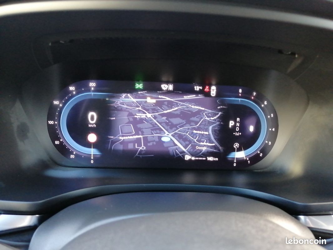 VOLVO V60 B4 197 ch DCT7 Ultra Style Dark (image 13)