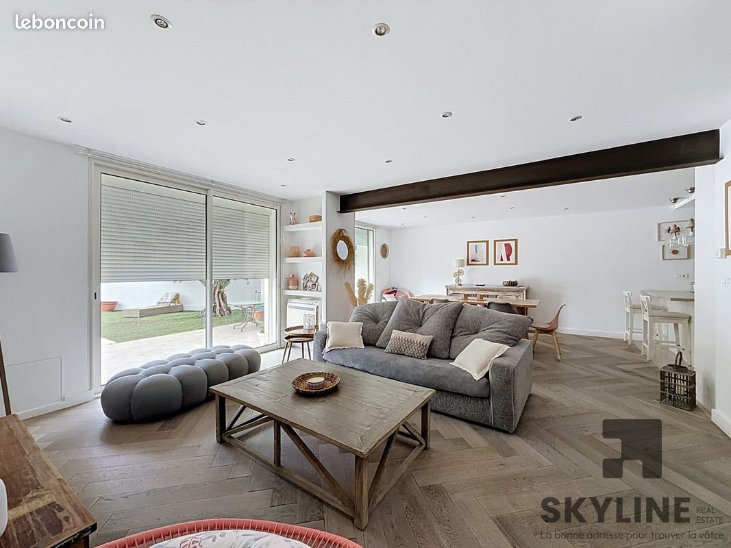 Appartement 7 pièces 208 m² · à Marseille · 208 m² · 520 000 €