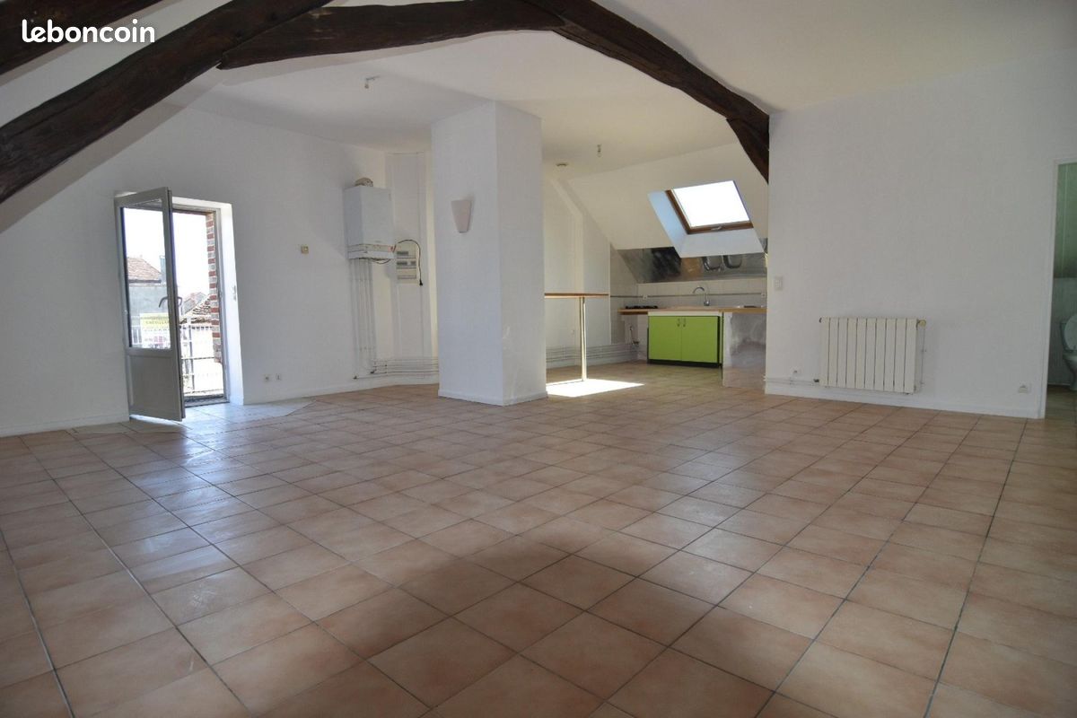 Appartement 3 pièces 82 m² · à Saint-Florentin · 82 m² · 525 €/mois