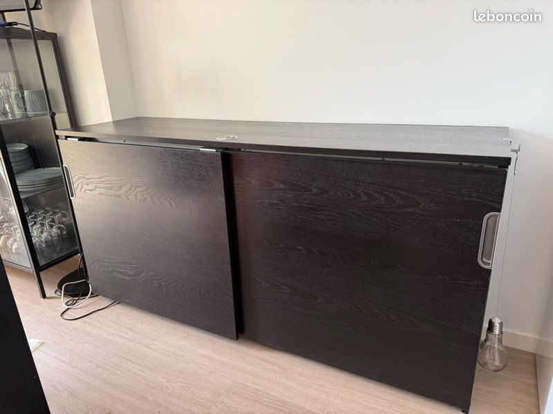 Commode (image 1)