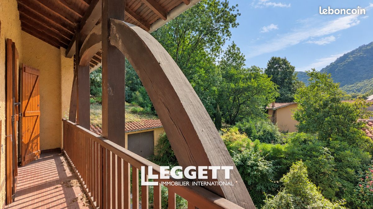 Maison 9 pièces 240 m² · à Luscan · 240 m² · 106 000 €