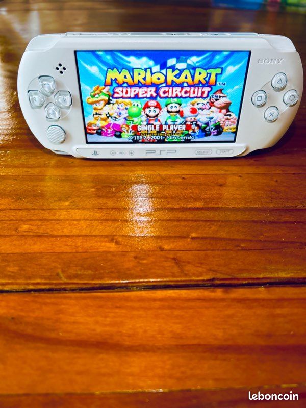PSP Street Neuve + Camera + Jeux + Carte Memoire-Mem