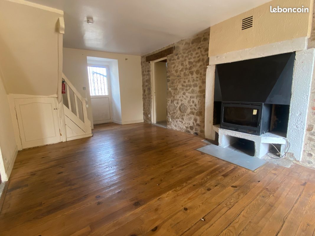 Maison 3 pièces 80 m² · à Le Grand-Bourg · 80 m² · 10 000 €