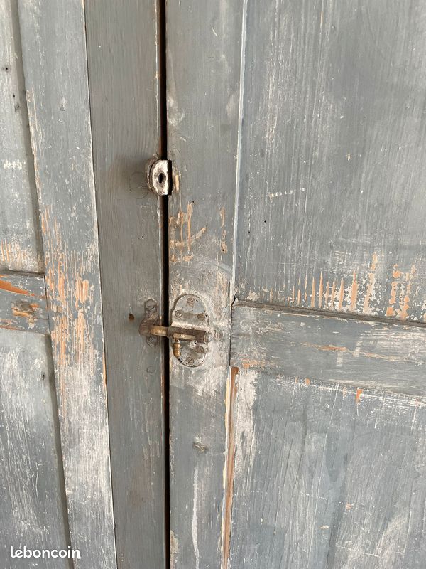 Vestiaire ancien en bois (image 15)