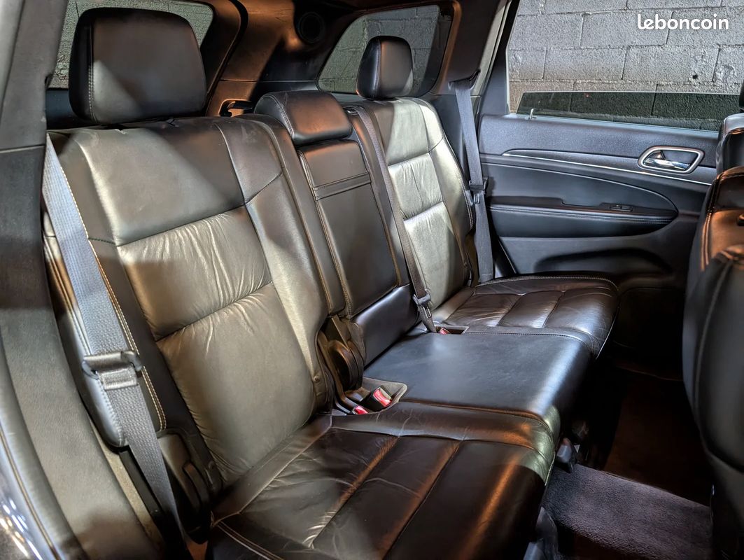 Jeep GRAND CHEROKEE 3.0 CRD 250CH Limited / CAMERA DE RECUL / CUIR / SIEGES ELECTRIQUES A MEMOIRES (image 15)