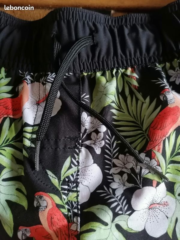 Ensemble maillot anti uv et short de bain fille, taille M. Quasi neuf (image 7)