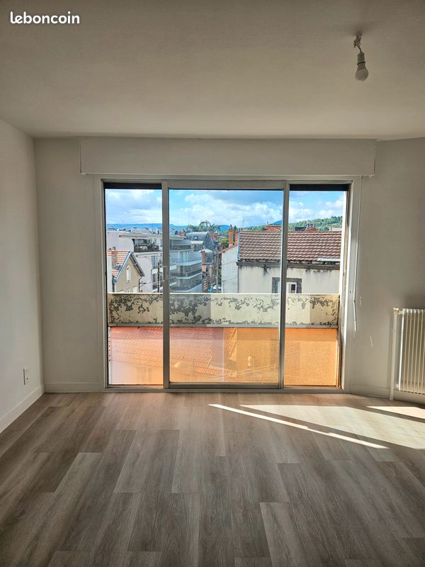 Appartement 1 pièce 27 m² · à Chamalières · 27 m² · 555 €
