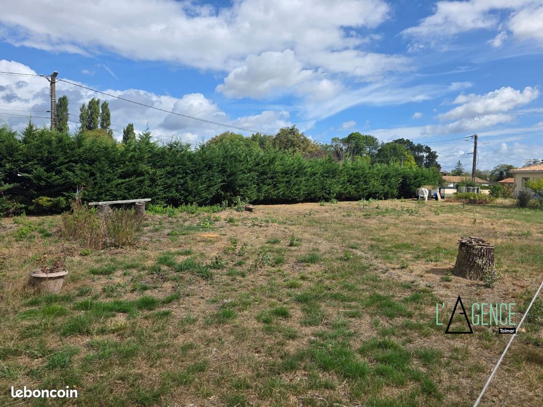 Terrain 644 m² · à Peujard · 644 m² · 74 900 €