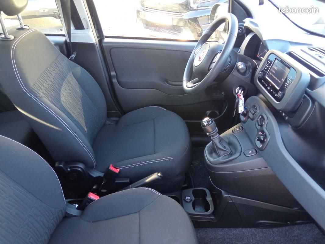 Fiat Panda 1.0 70 ch Hybrid BSG S/S Icone + peinture métallisée + kit gonflage (image 5)