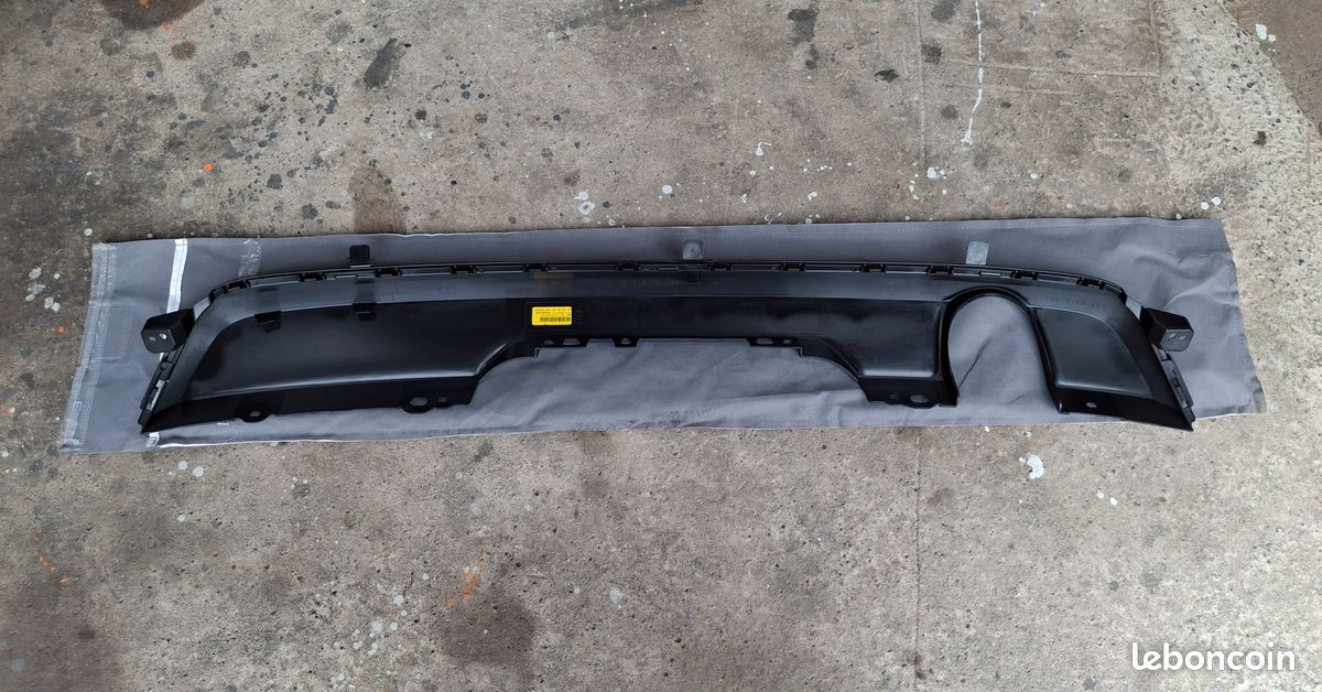 Spoiler Inférieure de Pare-Chocs Arrière RENAULT CLIO V (image 2)