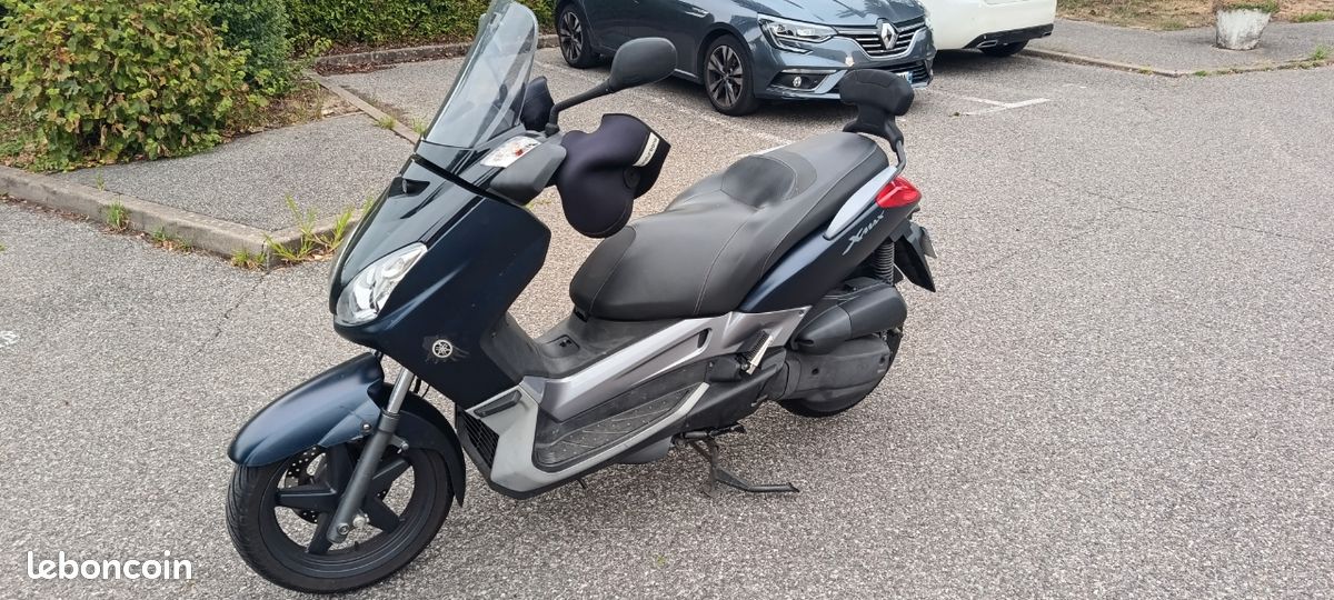 Yamaha XMAX 125 (image 1)