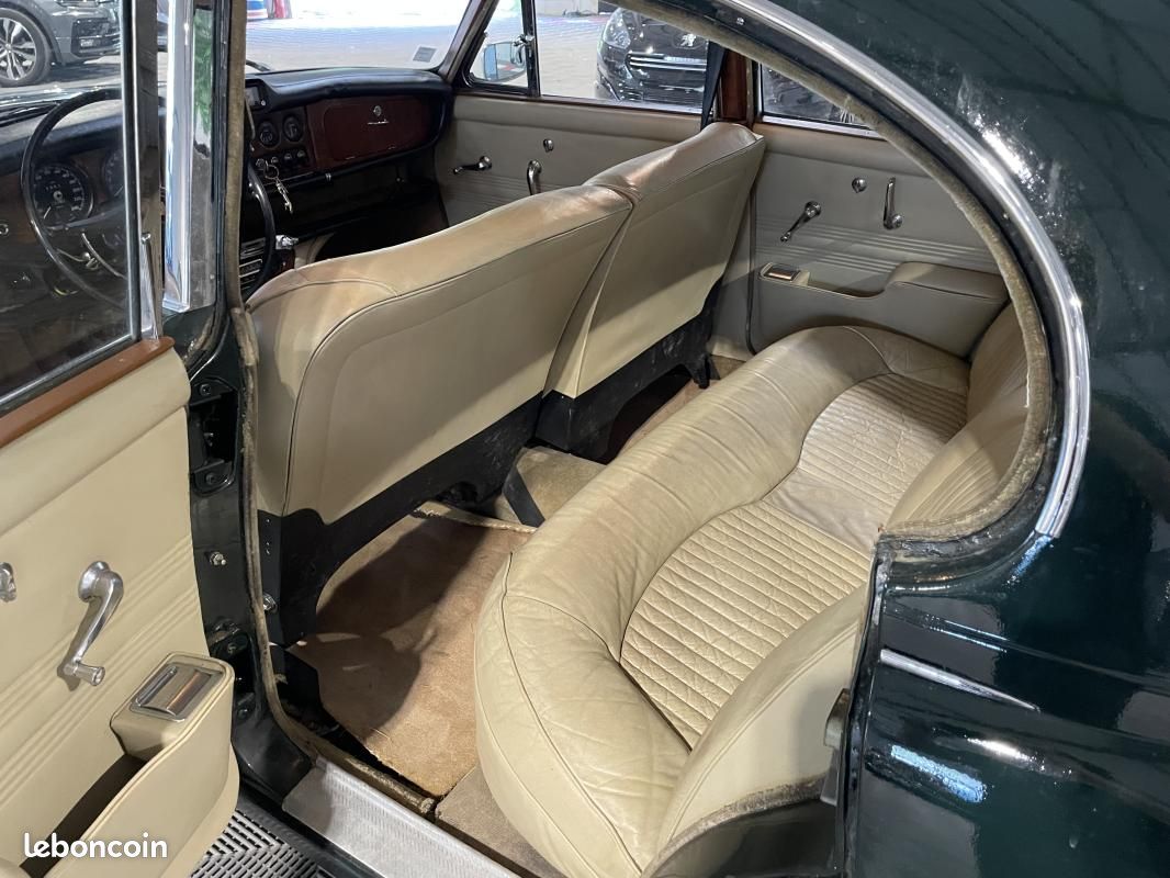 Jaguar 420 4.2 VERT ANGLAIS -BOITE MANUELLE- (image 21)