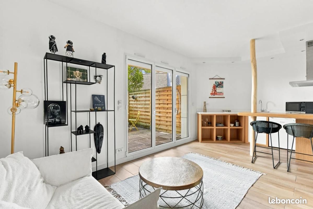 Appartement 1 pièce 27 m² · à Neuilly-sur-Seine · 27 m² · 360 000 €