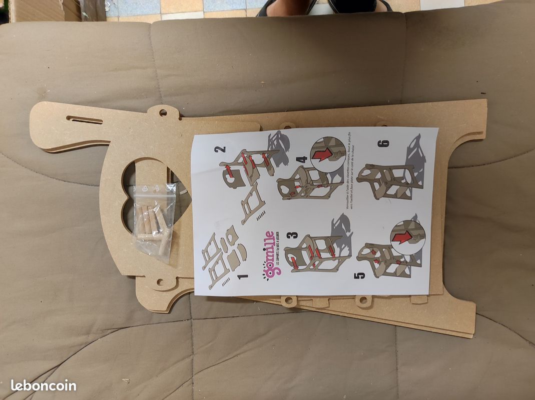 Chaise haute pour poupée (image 1)