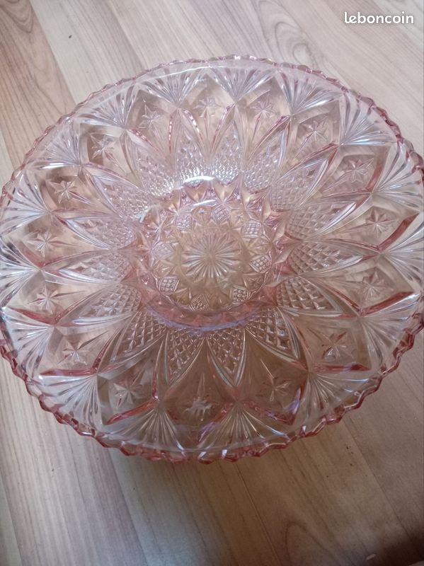Plat coupe à fruits rose (image 4)