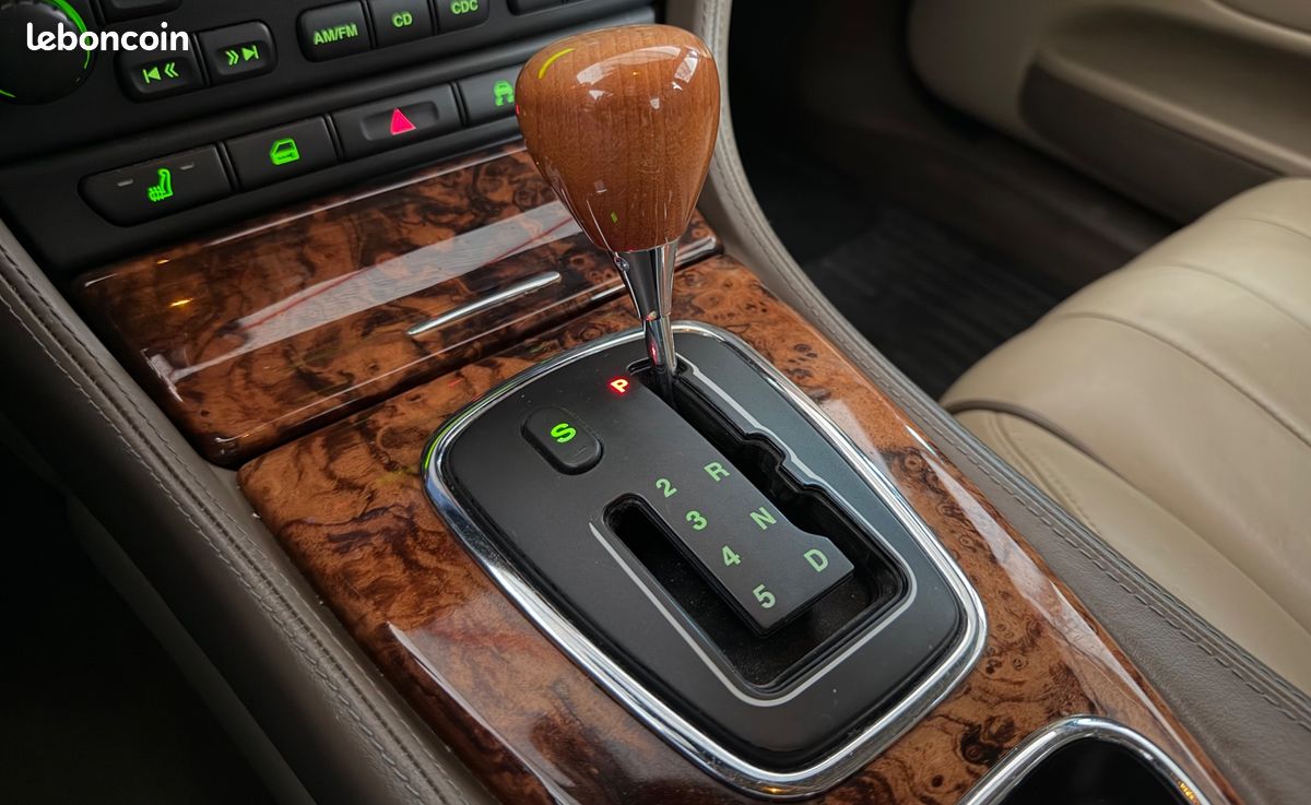 JAGUAR S-TYPE 2.7 D 205 LUXURY BVa (image 14)